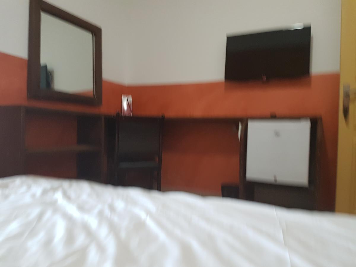 Novo Hotel 布拉柴维尔 外观 照片